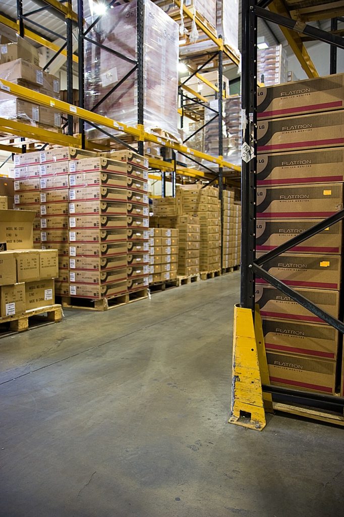When to Repair or Replace Pallet Racking - Containit Solutions